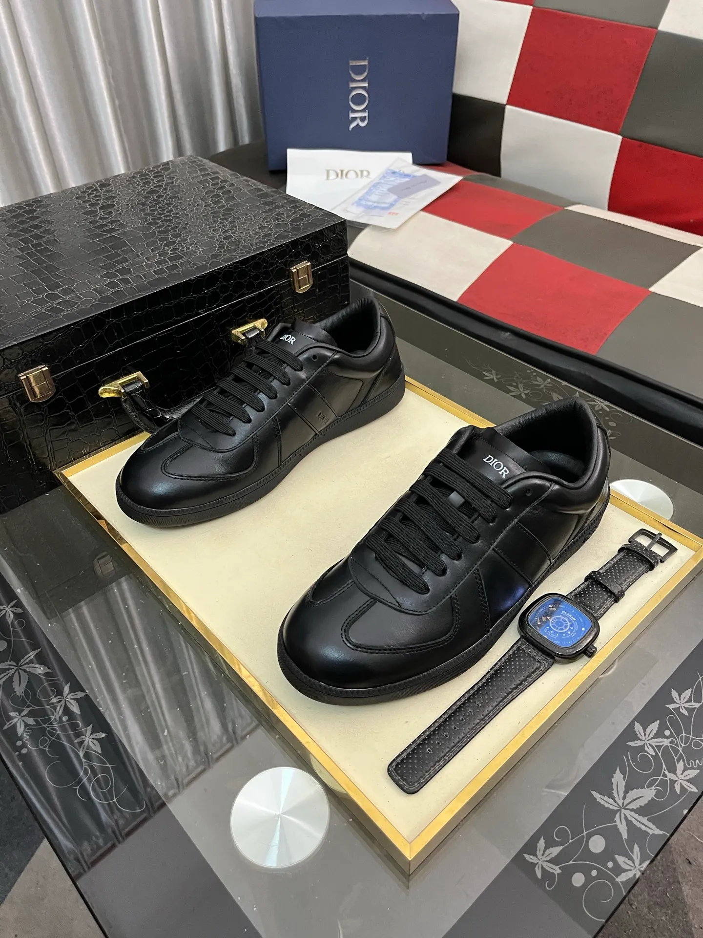 Men's shoes 💰400⌚️⌚️[Dior] Dior's new casual men's shoes are launched in Hong Kong counters. Official website 1:1 production. Original Italian materials. Designed by European and American masters. Perfect shape to create counter quality. Solid color rubber wear-resistant outsole and classic dazzling head! Super versatile and very comfortable. High-end without losing taste, fashionable and novel! ! Absolute focus! Code number: 38-444️⃣Colors available